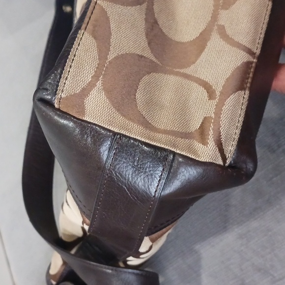 Coach Dark Brown/Beige Signature Canvas and Leather Legacy Hobo - Picture 6 of 16